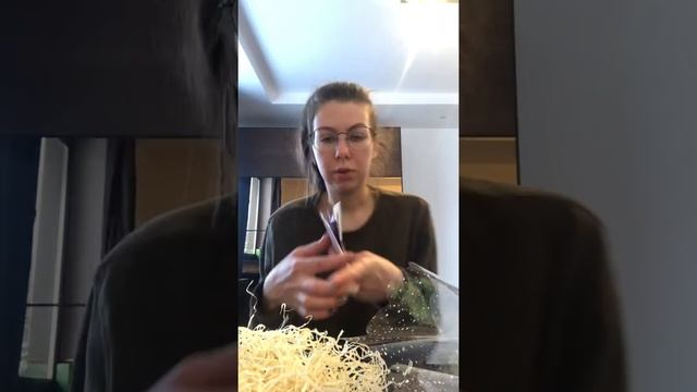 Упаковка новогодних подарков 1 января смотреть онлайн