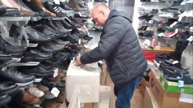 Поделки. Делаем из коробок будку для кота