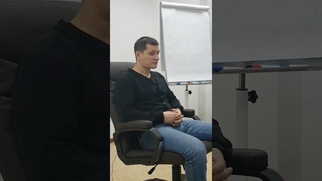 Мама занимается воспитанием сына. смотреть онлайн