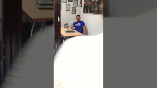 Складывающиеся деревянные двери смотреть онлайн