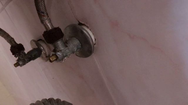 Поменял смесители/ Затопил номер/ Готовимся к сезону/ Туристический сезон 2020 смотреть онлайн