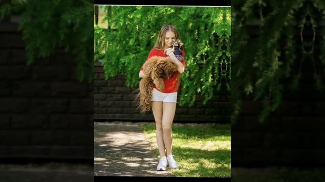 Какая Саша вам нравится больше? Во взрослых или юниорах? #александратрусова #сашатрусова смотреть онлайн