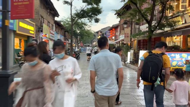 漫步昆明市中心，雲南省的特大城市 (Yunnan 4K)