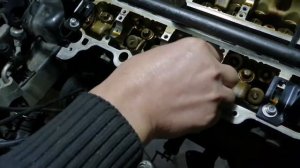 Замена маслосъемных колпачков без снятия ГБЦ, с подачей воздуха 6 атм на OPEL CORSA D A14XER АКПП