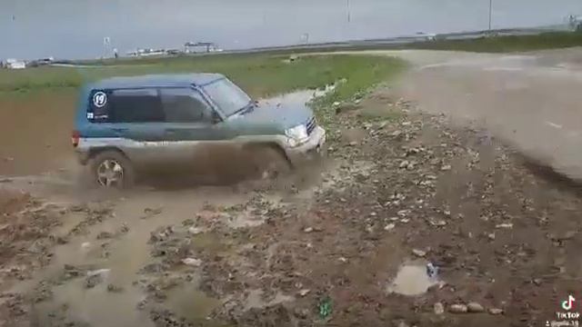 Mitsubishi Pajero Io