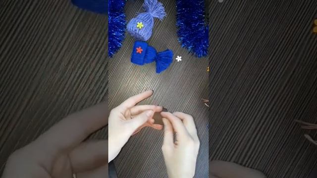 Новогодние шапочки на ёлку? смотреть онлайн