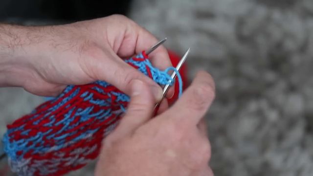 How to Knit With Two Colors: Fair Isle / Stranded Knitting смотреть онлайн