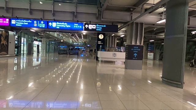 Bangkok Intl Airport Arrival | Suvarnabhumi Airport, also known unofficially as Bangkok Airport, смотреть онлайн
