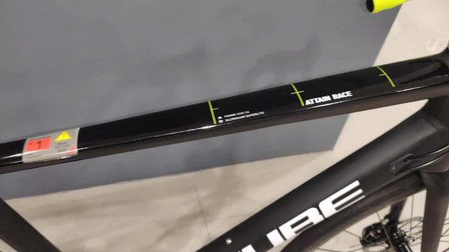 CUBE Attain Race Black and White 2022 смотреть онлайн