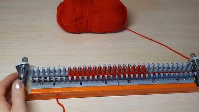 ВЯЖУ РИСУНОК "РЕЗИНКА В РЕЗИНКЕ" НА РУЧНОЙ ВЯЗАЛЬНОЙ МАШИНКЕ "ИВУШКА". смотреть онлайн