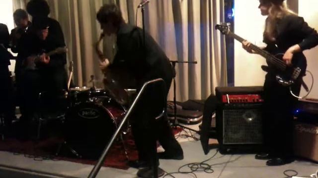 St. Valentinez-Sober/Welcome Back/Git Gone смотреть онлайн