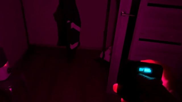 Ulanzi VL49 RGB на сколько яркая в помещении?