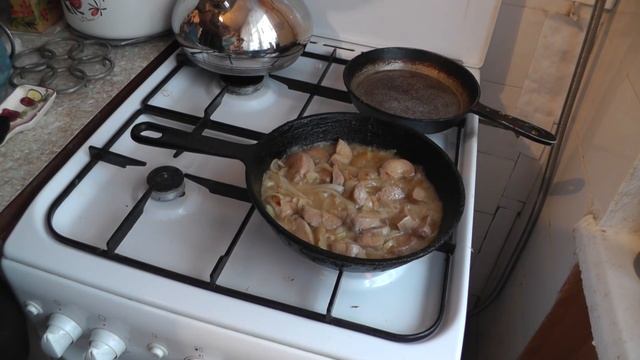 Жареные БЫЧЬИ ЯЙЦА от КУМА (Fried bovine eggs) смотреть онлайн