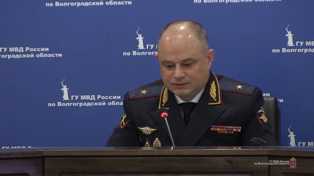 Участковые уполномоченные полиции принимают поздравления с годовщиной образования службы смотреть онлайн