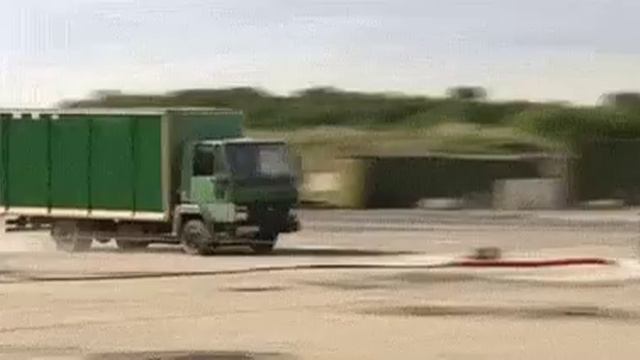 Зеленый грузовик и столб(окончание)