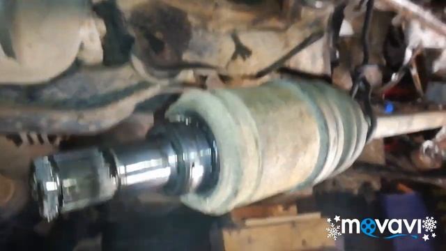 Toyota Venza. Замена сальников и масла в дифференциале. смотреть онлайн