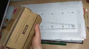 Shivaki STV-32LED17 сломался, звук есть, изображение пропало, сгорели светодиоды.