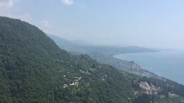 Отряд самоубийц/Сочи/Веселая поездка в Абхазию/озеро Рица и многое другое смотреть онлайн