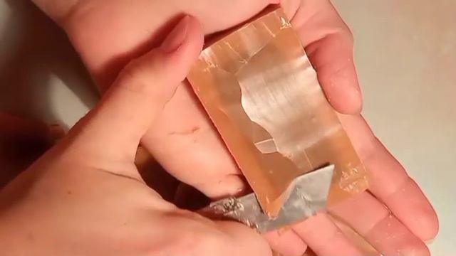 режу ириску. резка мягкого хозяйственного мыла / asmr soap / soap cutting смотреть онлайн