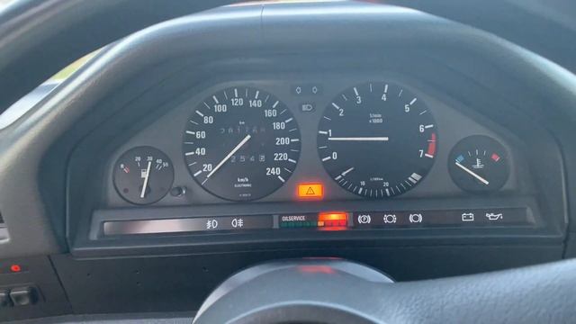 Бмв E30