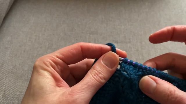 Присоединение нового мотка при круговом вязании смотреть онлайн