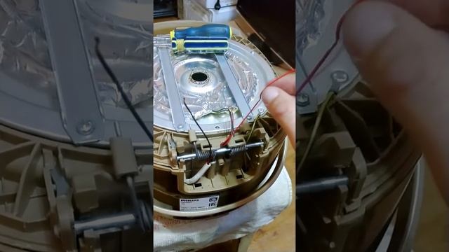 Ремонт мультиварки Phillips, ошибка Е4 смотреть онлайн