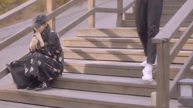 ??скрывается ,потому что думает , что уродливая??hides because he thinks ugly❤️Drama clip ❤️ love смотреть онлайн