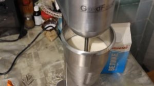 Молочный миксер для коктейлей Goodfood MFD11. Milk mixer for cocktails.