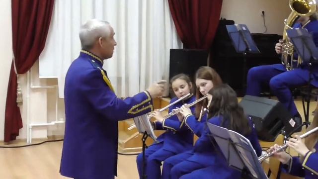 Джалильский детский духовой оркестр"Экспромт"В.Ахметшин "Чыгарсынмы каршы алырга"Солистка Л.Зарипов смотреть онлайн
