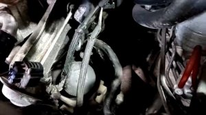 Снятие впускного коллектора и системы ЕГР на Toyota Prado 150 дизель.