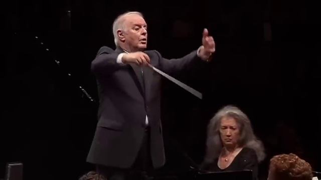 Argerich Beethoven Piano Concerto No.1 in C major, Op.15 смотреть онлайн