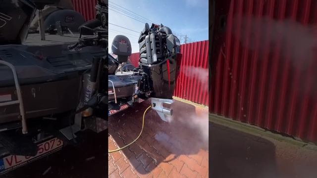 Testing a Mercury V8 Marine смотреть онлайн