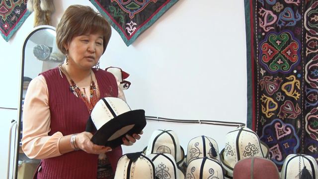 Нукура калпактын формасы кандай болгон? Таң  маанай