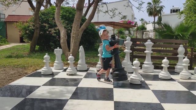 Армас Грин Фугла, идем к морю.