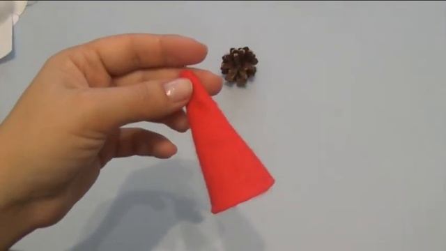 Дед Мороз и Снегурочка из шишки. Новогодняя игрушка своими руками. Мастер-класс.