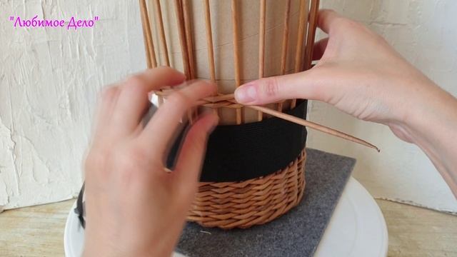 Корзина из газетных трубочек ажурная для багета смотреть онлайн