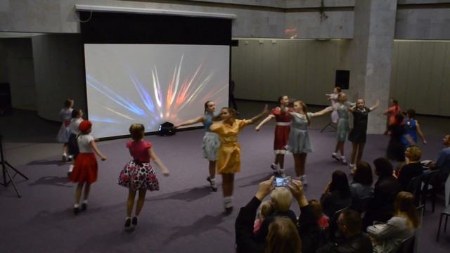 тт сапфир -Я шагаю по Москве смотреть онлайн