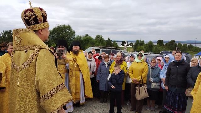 Освящение места будущей часовни-памятника на Монастырском наволоке.