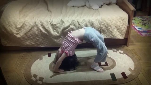 Художественная гимнастика. Первый месяц занятий. смотреть онлайн