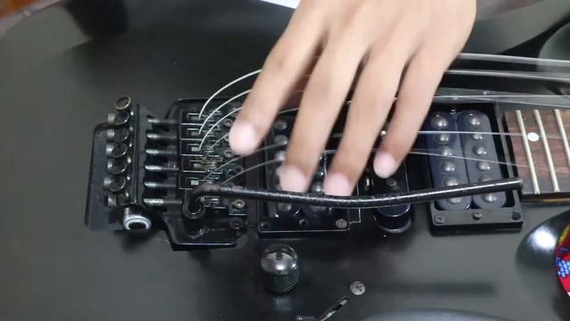 Cara Ganti Senar Gitar Tremolo Up Down | Tremolo Tetap STABIL !!! смотреть онлайн