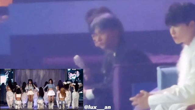 Stray Kids reaction to Le sserafim MAMA 2022 performance смотреть онлайн