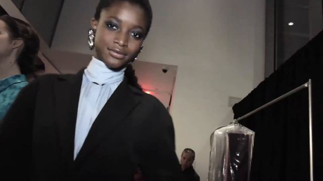 Carolina Herrera Fall 2018 смотреть онлайн