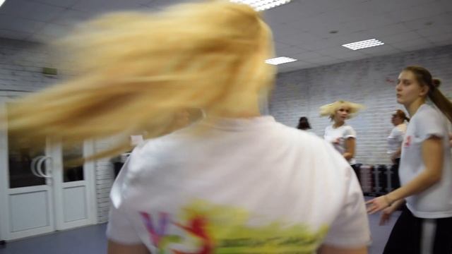 ЗАКУЛИСНАЯ ЖИЗНЬ VG 2020 смотреть онлайн