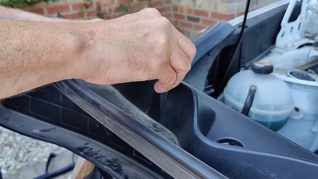 Kia Sportage 2019 - Washer jets / nozzle replacement смотреть онлайн
