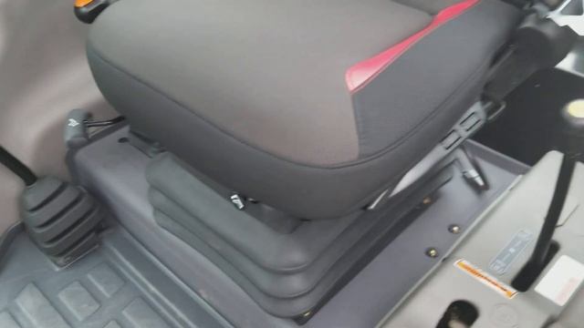 First look at the Mahindra 9125S смотреть онлайн