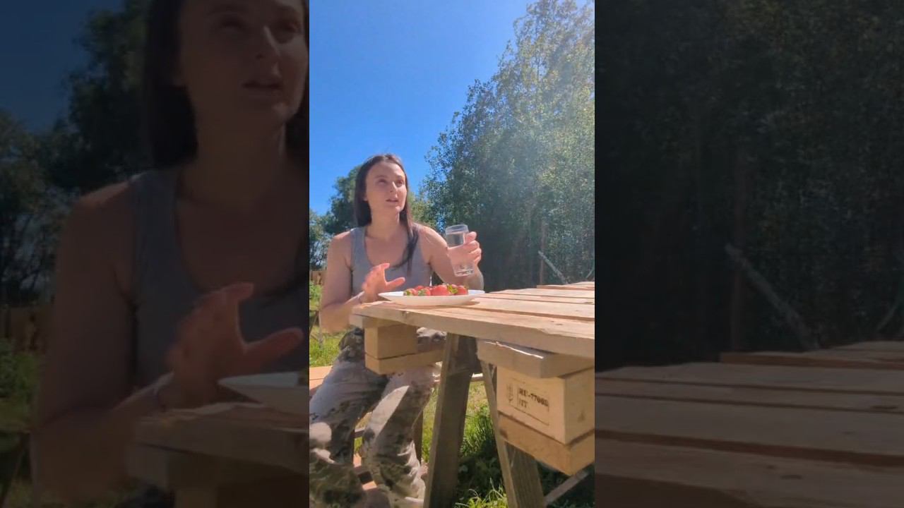 Как жить в лесной деревне #деревня #животные #хутор смотреть онлайн