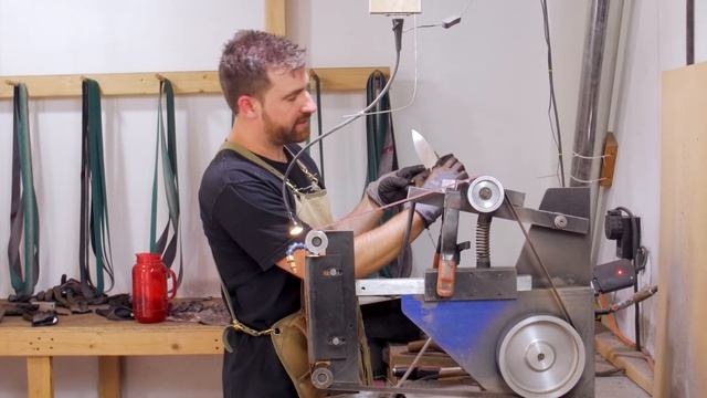 Grinding A Knife - DANI & STEVEN (NORA KNIVES) смотреть онлайн