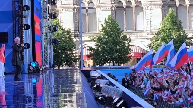 Олег Газманов День России смотреть онлайн