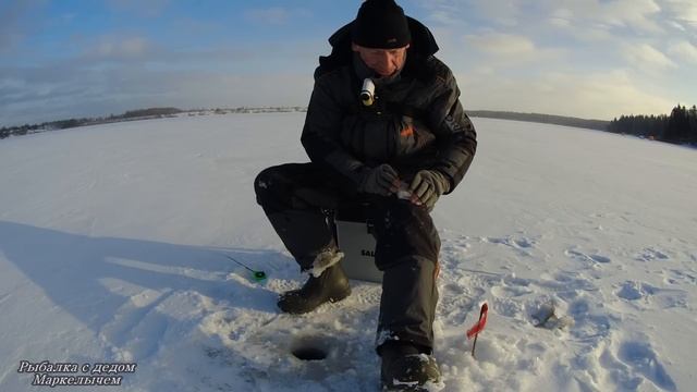Рыба любит КОЛОКОЛЬЧИК. Спас тульскую мормышку. Рыбалка на Рузе в январе. смотреть онлайн