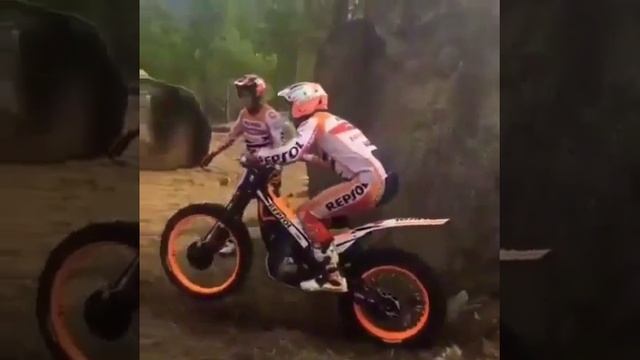 Самые крутые Трюки на мотоцикле !!! смотреть онлайн